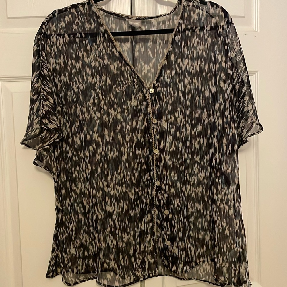 Converse One Star, , Large, sheer buttoned blouse